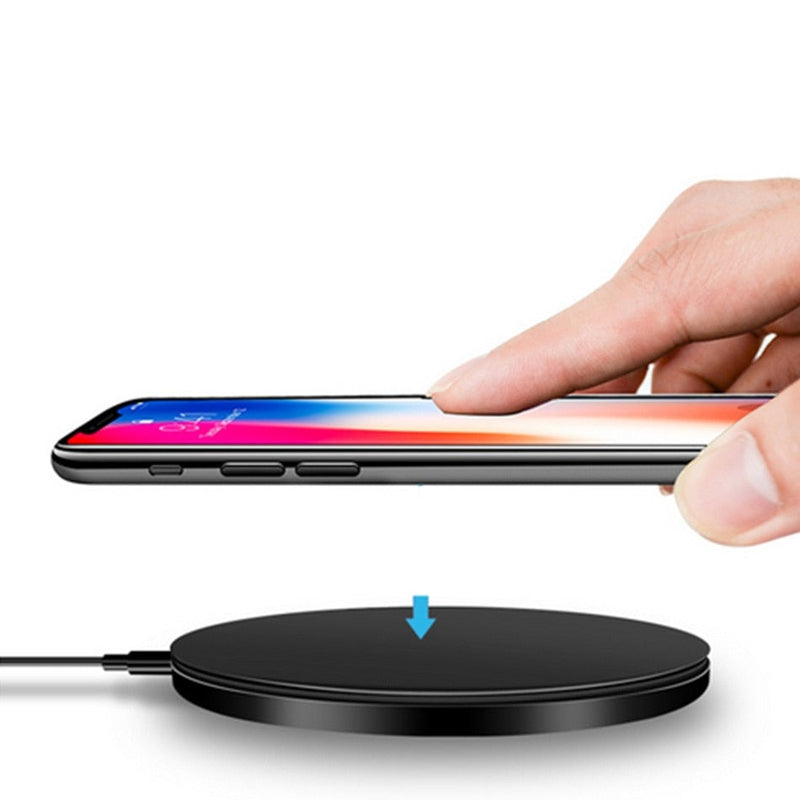Fast-Charging 10W Qi Wireless Charger